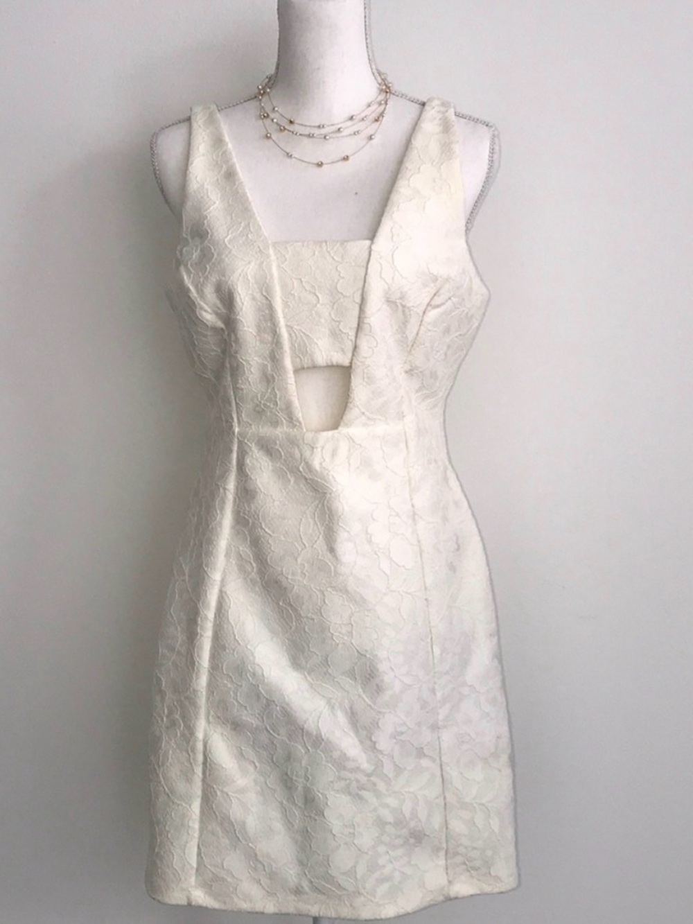 TOPSHOP WHITE dress with floral design